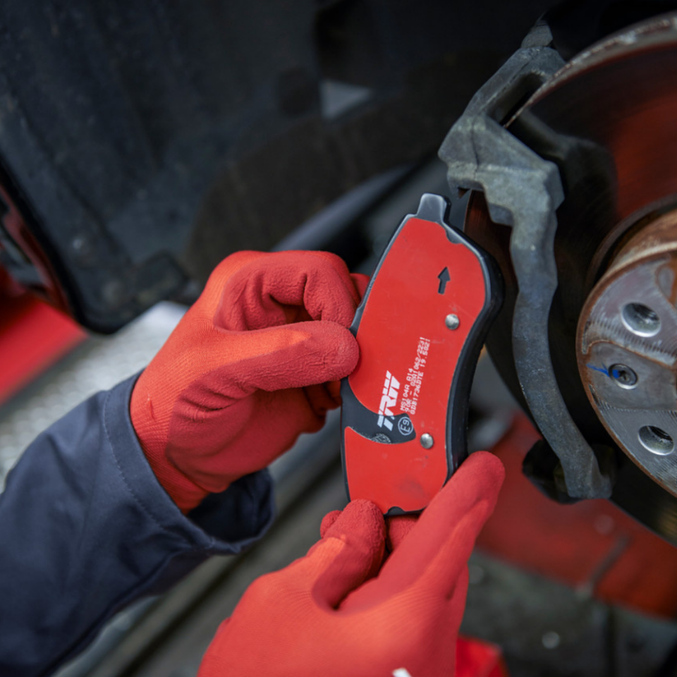 TRW Toyota Corolla Auris 2013-2018 Ön ve Arka Fren Balata Takımı